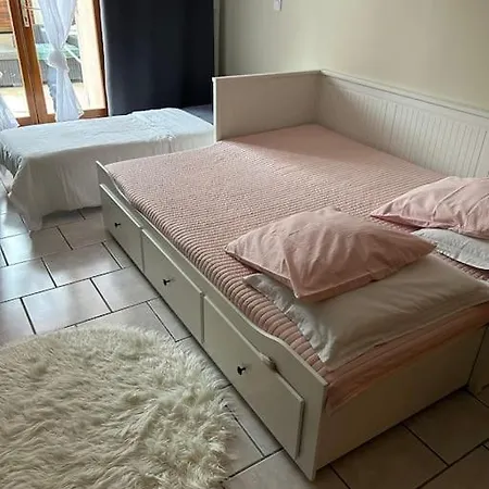 Studio De 29 M2 En Rdc Dans Bastide Avec Piscine Apartman